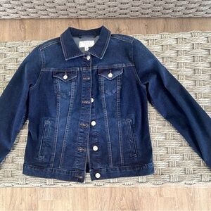 ⭐️$5 when bundled⭐️ NWOT Women’s Small Classic Denim Blue Jean Jacket coat